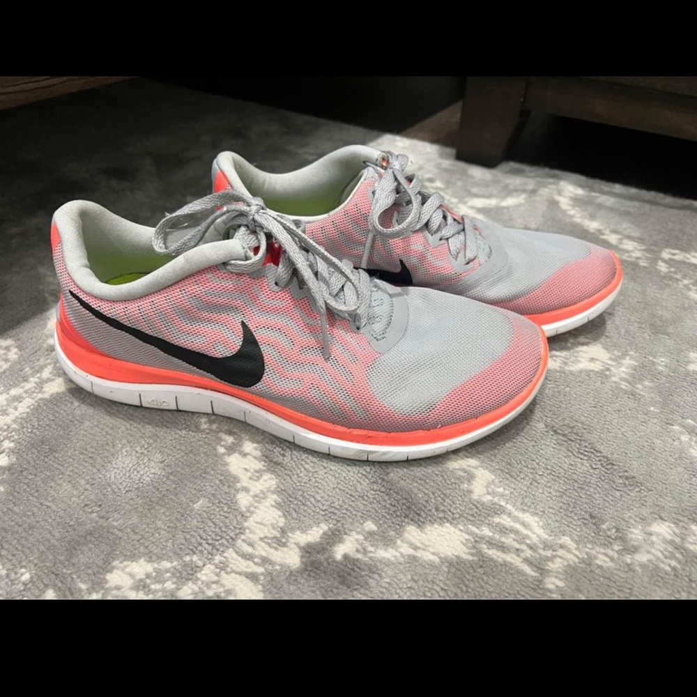 Nike free runs